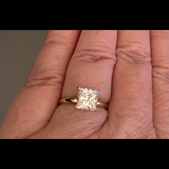 Engagement ring - Picture 10 of 11